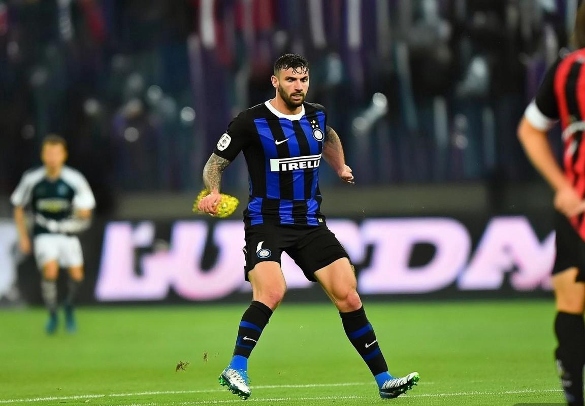 国际米兰登顶意甲争冠，拜仁慕尼黑爆冷落后，曼城强势追击英超争冠